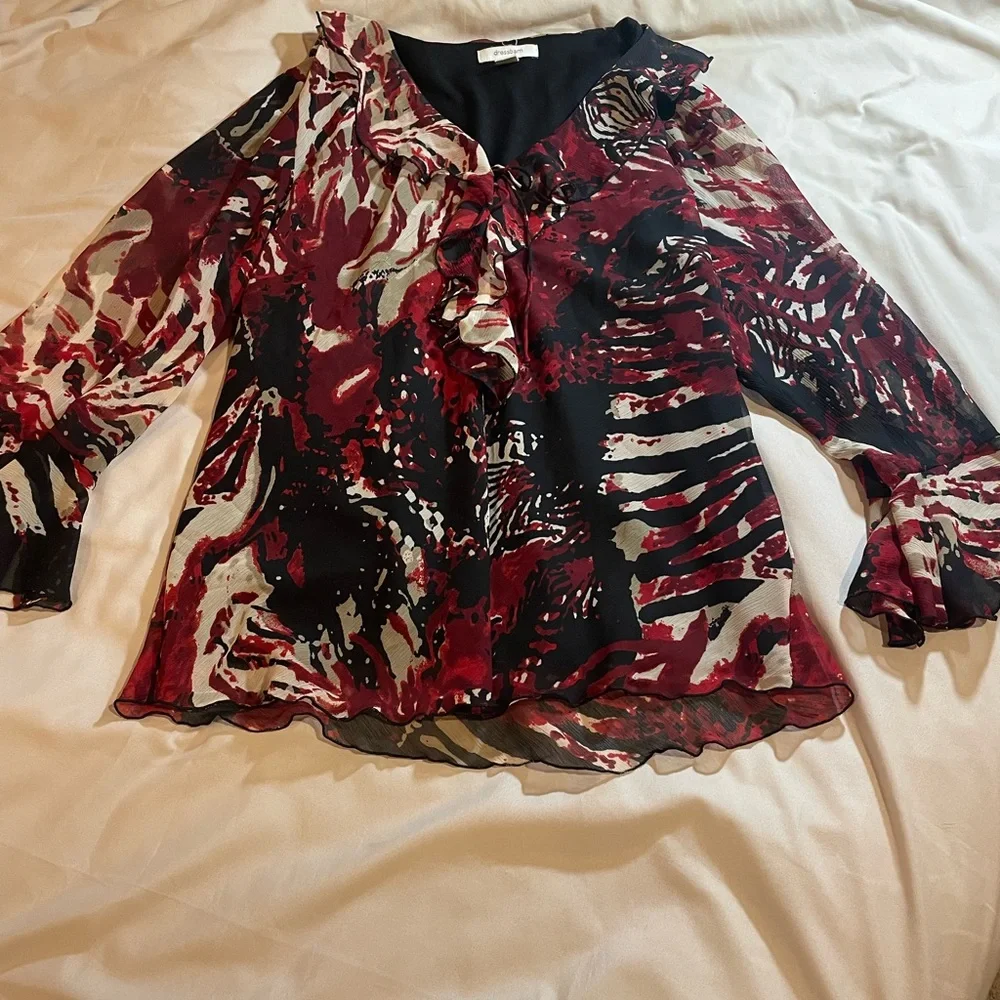 Dressbarn V-Neck Black‎ and Red Ruffled Tie Front Blouse, Size XL